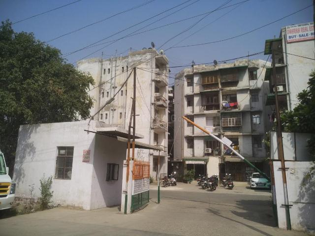 Flat for rent in South West Delhi, Deri