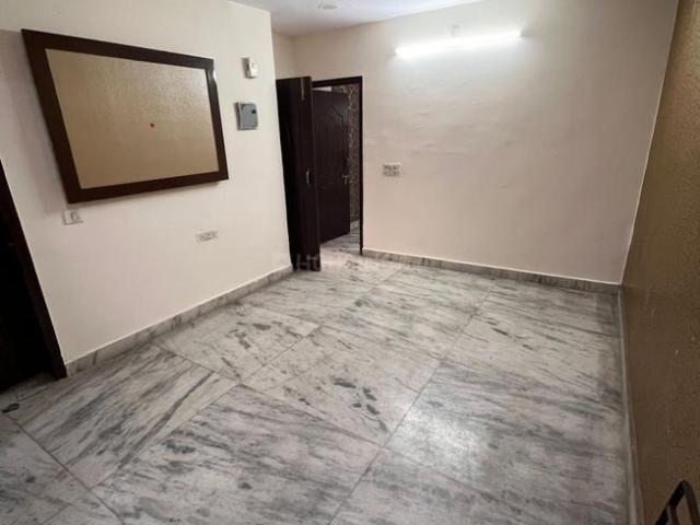 Flat for sale in North Delhi, Deri