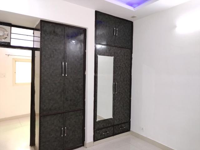 Flat for rent in South West Delhi, Deri
