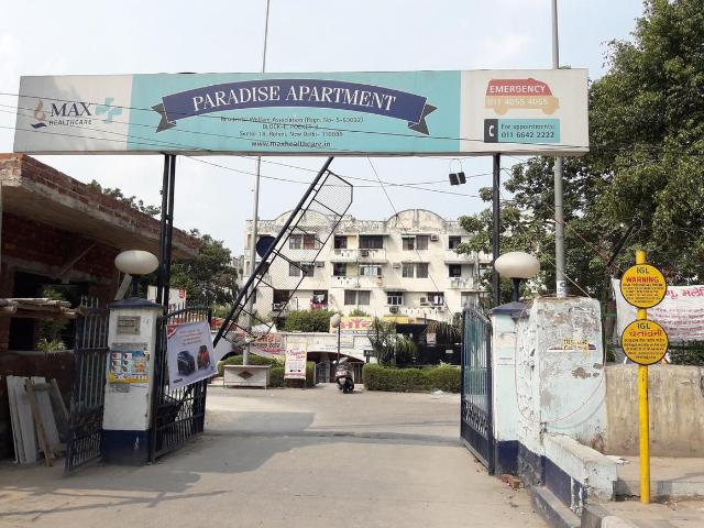 Flat for sale in North Delhi, Deri