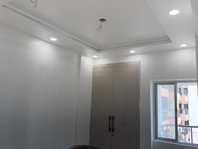 Flat for rent in South West Delhi, Deri