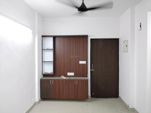 Flat for rent in South West Delhi, Deri