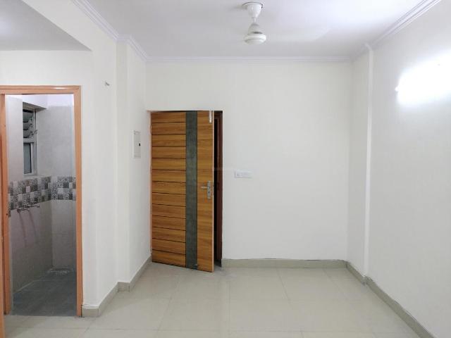 Flat for rent in South West Delhi, Deri