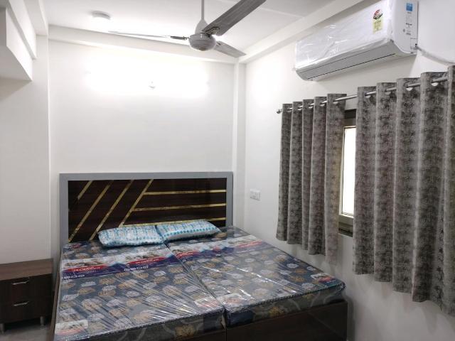 Flat for rent in South West Delhi, Deri