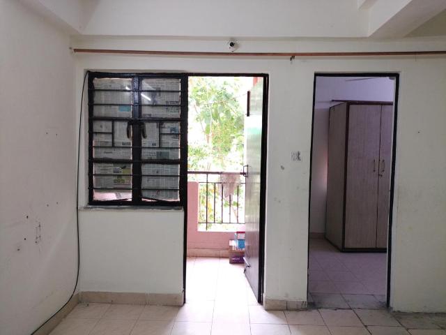 Flat for rent in South West Delhi, Deri