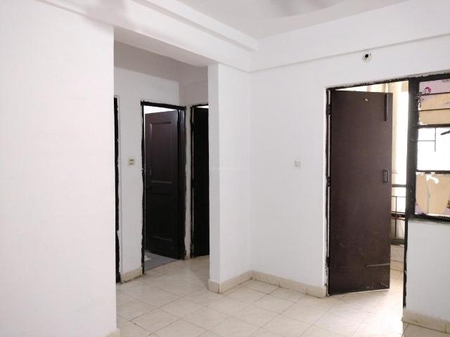 Flat for sale in South West Delhi, Deri