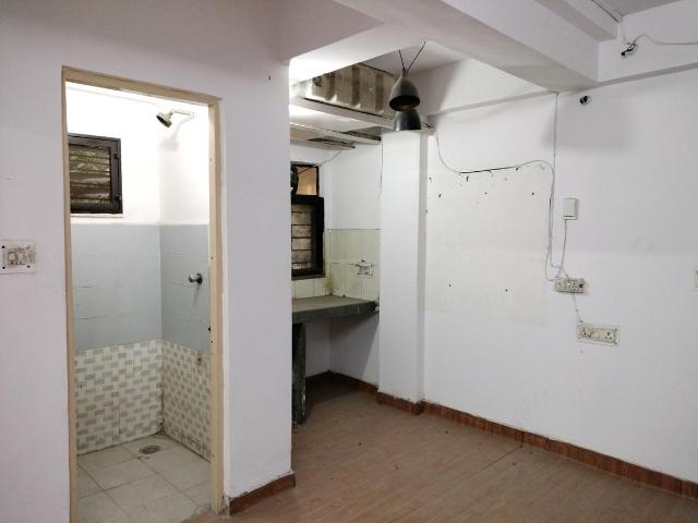 Flat for sale in South West Delhi, Deri