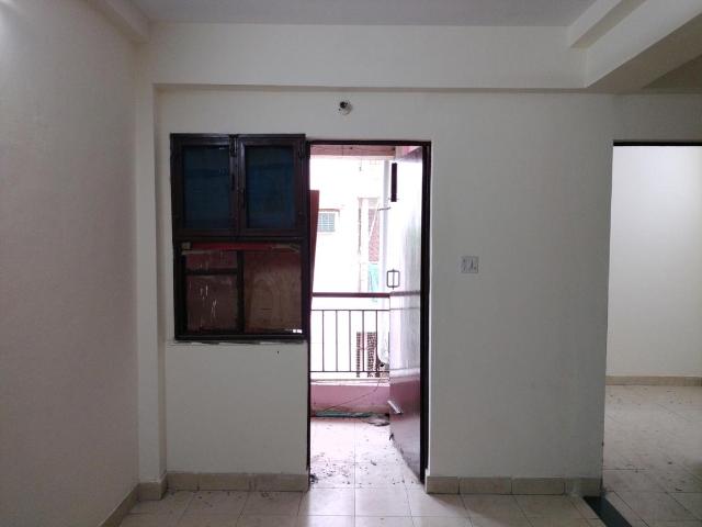 Flat for sale in South West Delhi, Deri