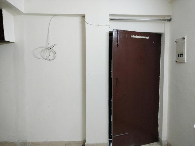 Flat for sale in South West Delhi, Deri