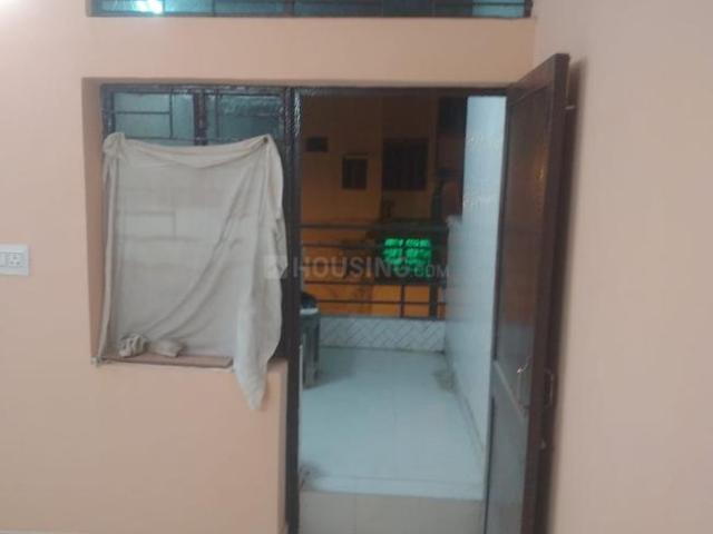 Flat for rent in North West Delhi, Deri