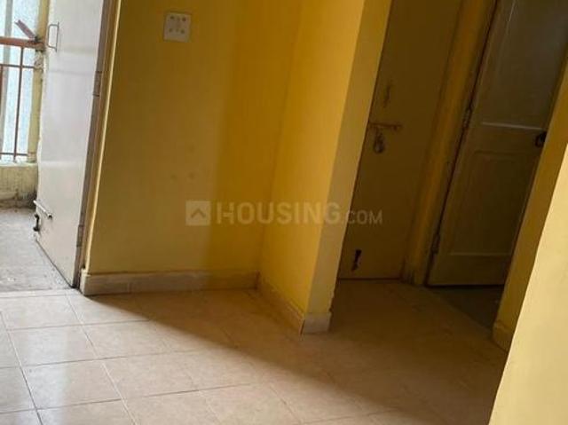 Flat for sale in North Delhi, Deri