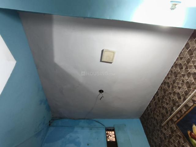 Flat for rent in North West Delhi, Deri