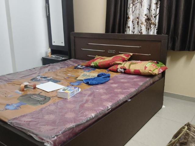 Flat for rent in Sarkhej, Gujarat