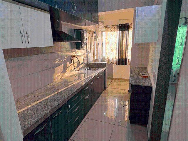 Flat for rent in Sarkhej, Gujarat