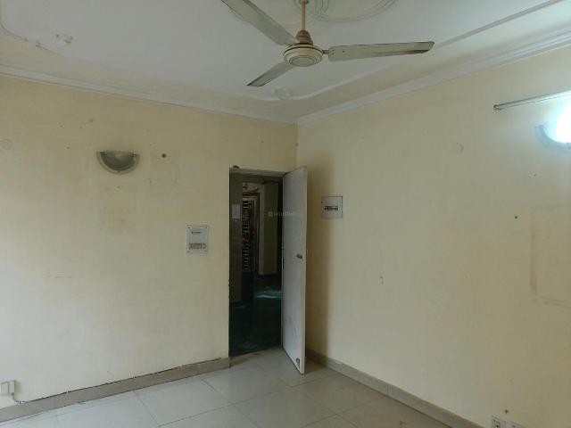 Flat for rent in Deri