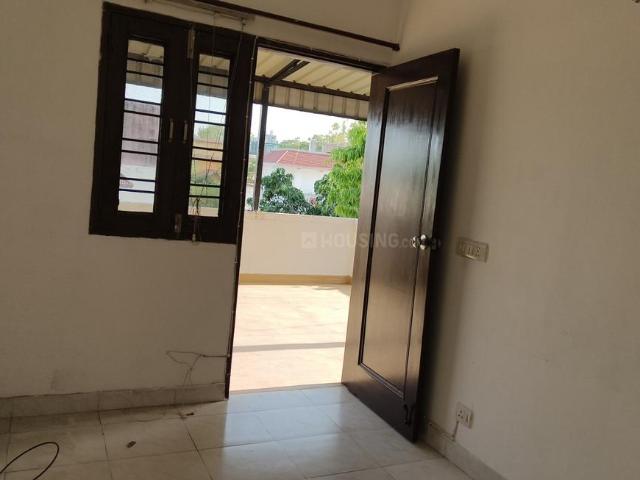 Flat for rent in South Delhi, Deri
