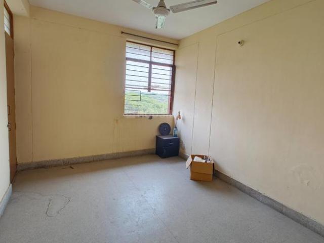 Flat for rent in Deri