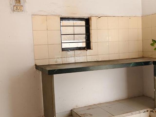 Flat for rent in Sarkhej, Gujarat