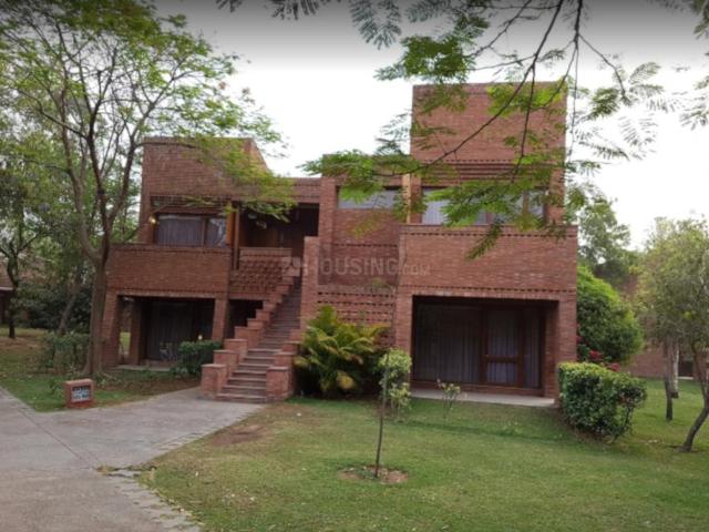 House for sale in Hariana