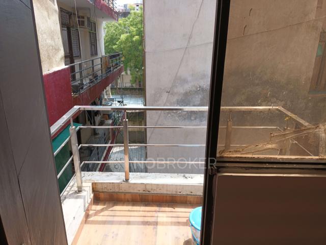 Flat for rent in South Delhi, Deri