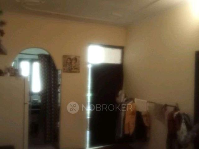 Flat for rent in South Delhi, Deri