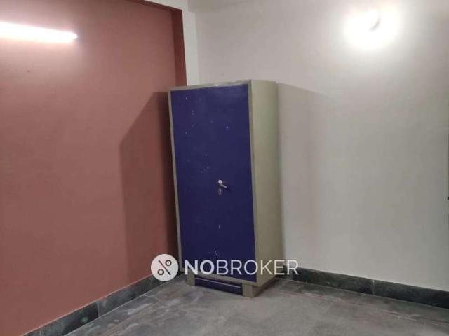 Flat for rent in South Delhi, Deri