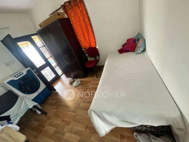 Flat for rent in West Delhi, Deri