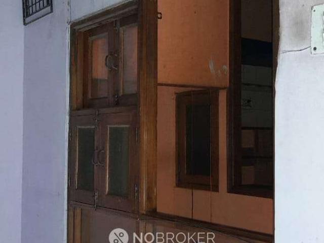 Flat for rent in West Delhi, Deri