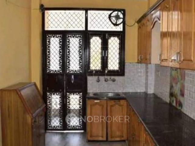 Flat for rent in East Delhi, Deri