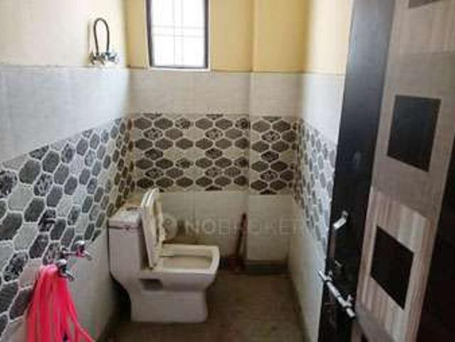 Flat for rent in South Delhi, Deri