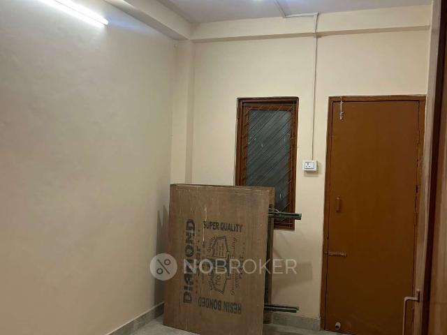 Flat for rent in East Delhi, Deri