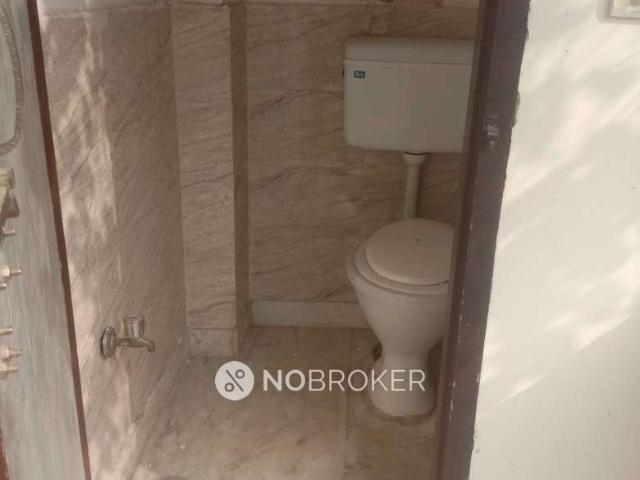 Flat for rent in East Delhi, Deri