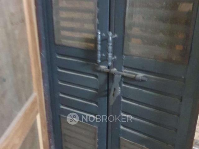 Flat for rent in North Delhi, Deri