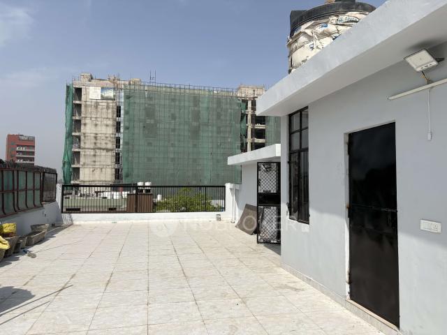 Flat for rent in Deri