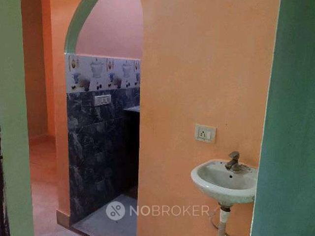Flat for rent in East Delhi, Deri