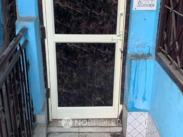 Flat for rent in West Delhi, Deri