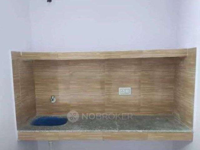 Flat for rent in North West Delhi, Deri