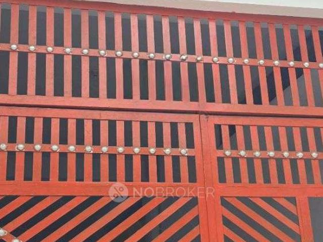 Flat for rent in North West Delhi, Deri