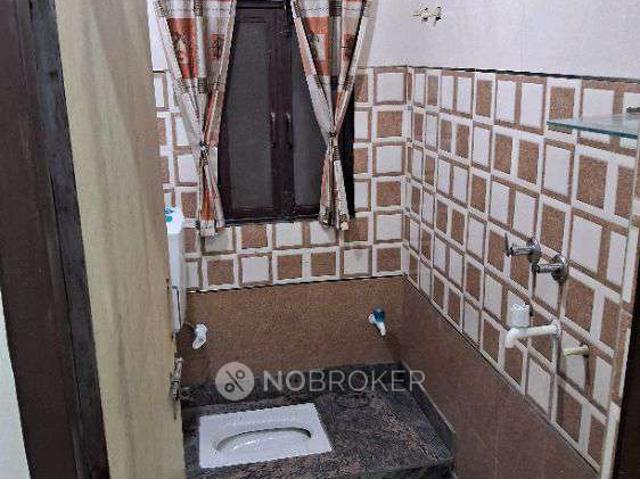 Flat for rent in South West Delhi, Deri