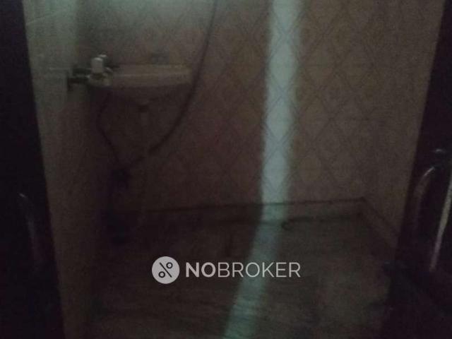 Flat for rent in North Delhi, Deri
