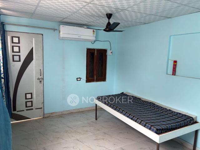 Flat for rent in North West Delhi, Deri