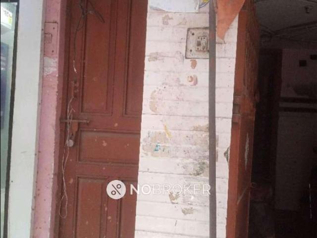 Flat for rent in South West Delhi, Deri