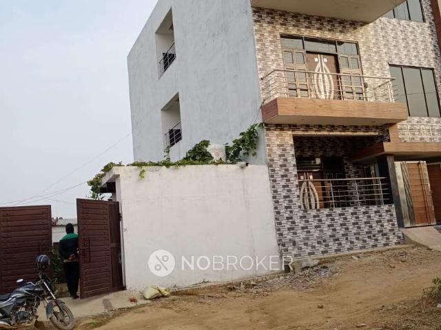 Flat for rent in Hariana