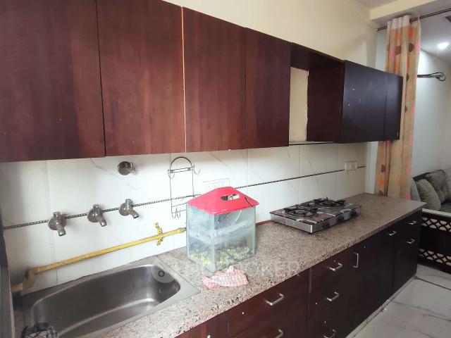 Flat for rent in North West Delhi, Deri