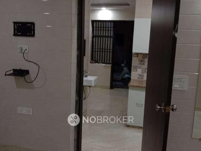 Flat for rent in West Delhi, Deri
