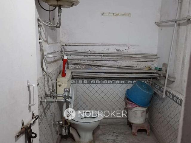 Flat for rent in West Delhi, Deri