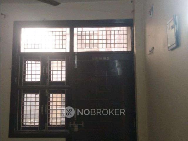 Flat for rent in South West Delhi, Deri