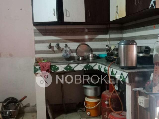 Flat for rent in West Delhi, Deri