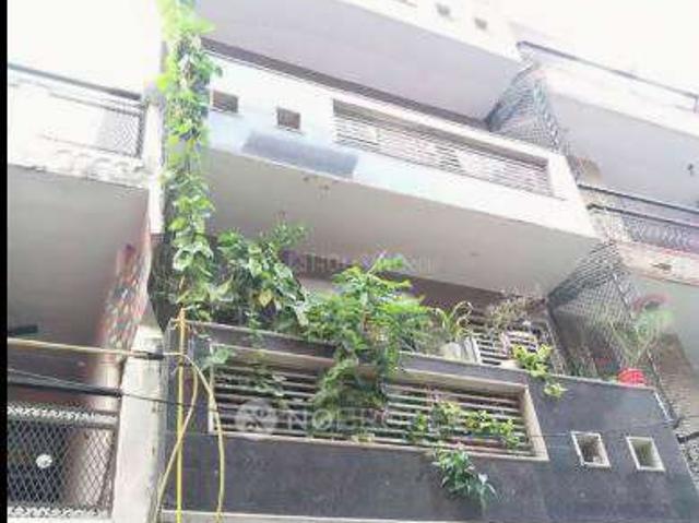 Flat for rent in West Delhi, Deri