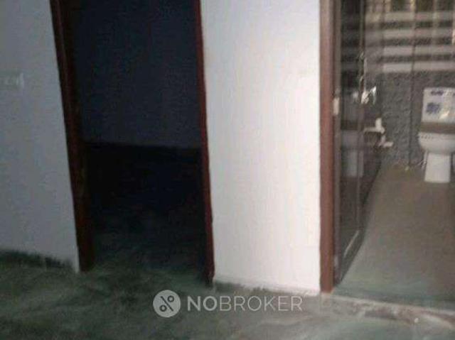Flat for rent in Deri